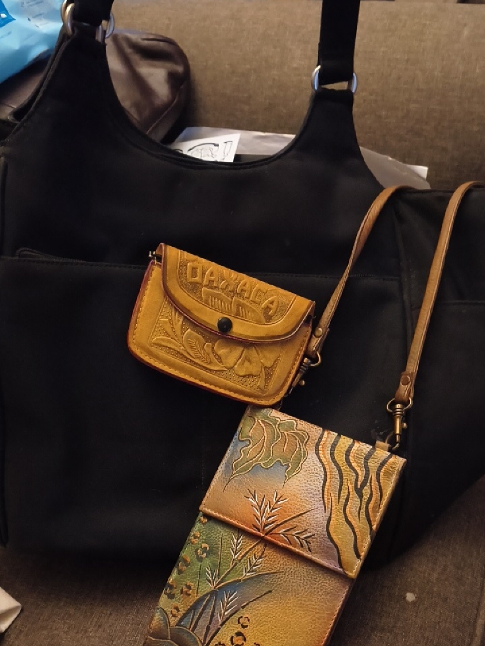 Ellington Travel Bag, Crossbody Purse, Tooled Handmade Coin Purse Set
